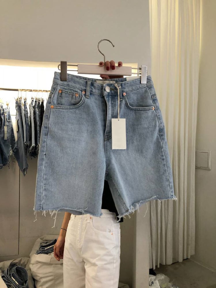Loose Denim Shorts