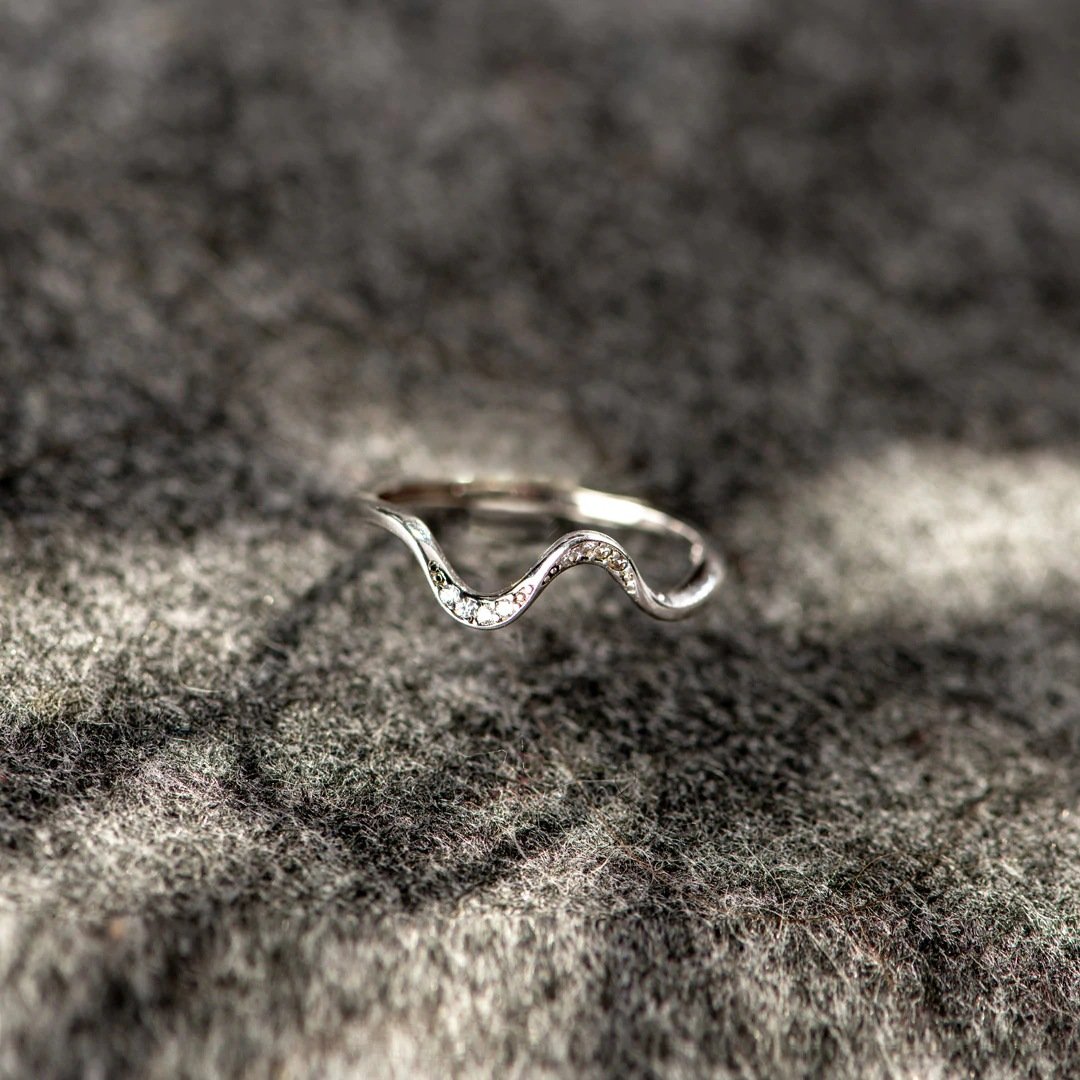 Bague en argent Vague d'eau au design tendance